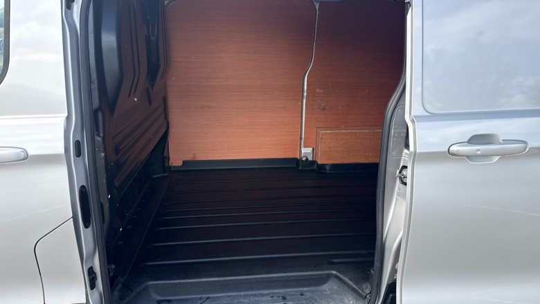 Ford Transit Custom 300 L1 Diesel Fwd 2.0 EcoBlue 136ps H1 Van Limited